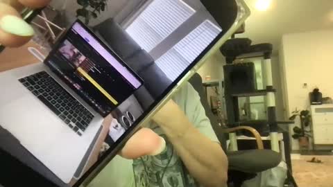 Daphne Summers online show from June 9, 6:18 pm