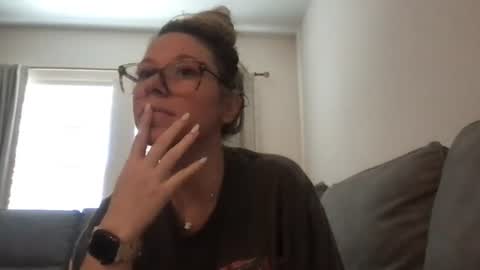 Daphne Summers online show from June 12, 4:59 pm