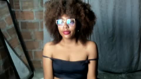 thaimy_ online show from July 1, 2:55 am