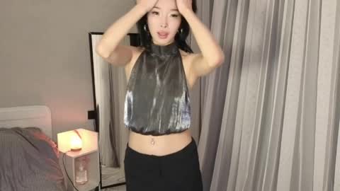 thanos_world1321002 online show from April 30, 8:57 pm