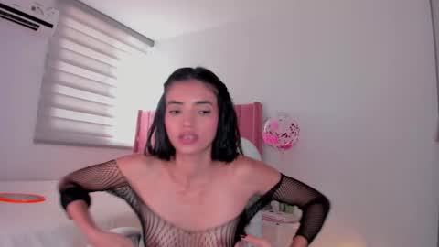 nina mirley online show from December 14, 1:27 pm