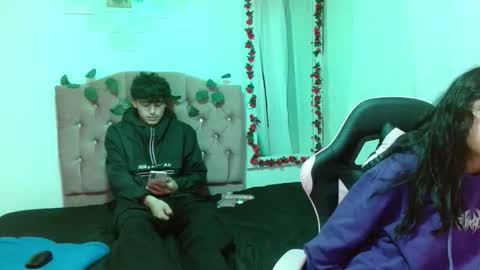 the_jonnes09 online show from January 9, 1:04 pm