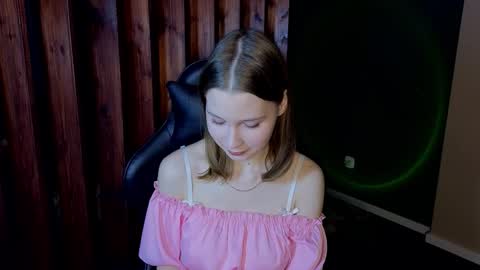 Vicky online show from February 8, 6:00 pm