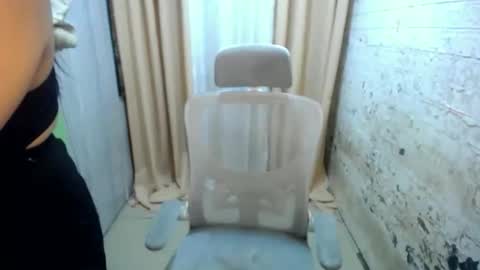 thea online show from January 11, 9:42 pm