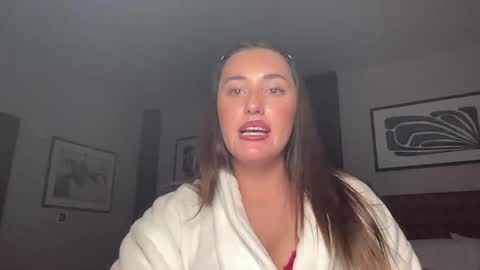 Girl Next Door  online show from May 4, 5:00 am