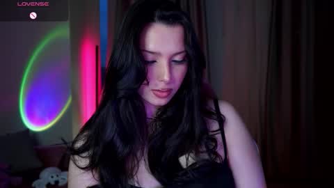 Snapshot of thebbylu chatting on October 10, 1:16 pm Lucy online show from October 10, 1:16 pm