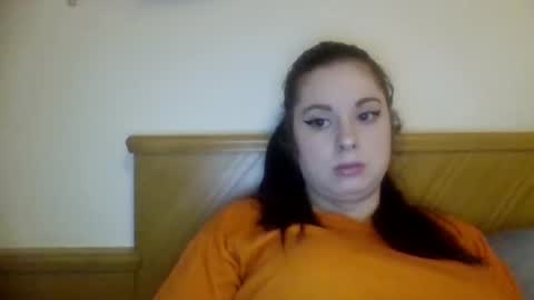 raissa online show from December 6, 1:22 pm