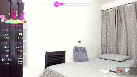 TheChicaNextDoor  online show from February 4, 11:08 pm