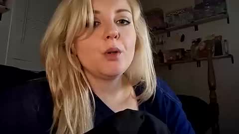 Kassandra Grant online show from May 23, 8:12 am
