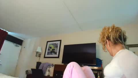 Lily Marie online show from February 1, 2:56 pm