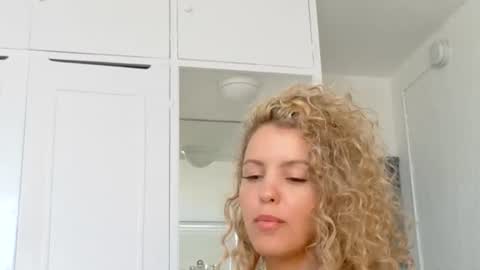 Lily Marie online show from July 12, 9:48 pm