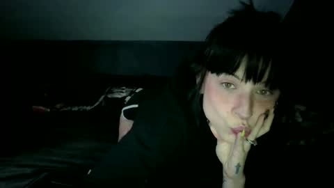 Snapshot of thelilithluxe chatting on October 29, 1:04 pm thelilithluxe online show from October 29, 1:04 pm