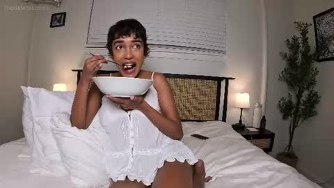 naturallovers online show from June 28, 3:24 am