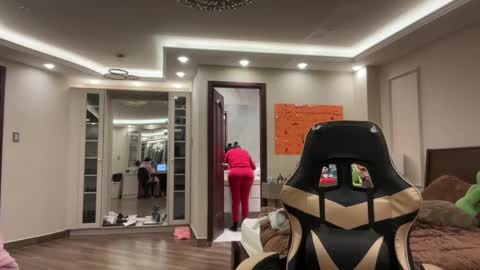 Snapshot of therealcamilabaddie chatting on October 2, 5:34 am therealcamilabaddie online show from October 2, 5:34 am