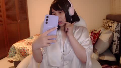 Snapshot of thetalkingbutt chatting on February 3, 3:09 am Mai online show from February 3, 3:09 am