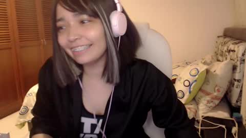 Snapshot of thetalkingbutt chatting on March 10, 2:06 am Mai online show from March 10, 2:06 am