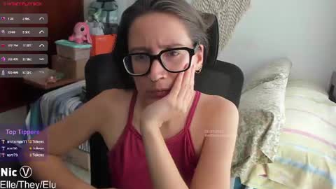 Nicole online show from July 28, 3:21 pm