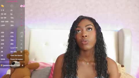 ThianaLopez online show from October 20, 10:02 pm