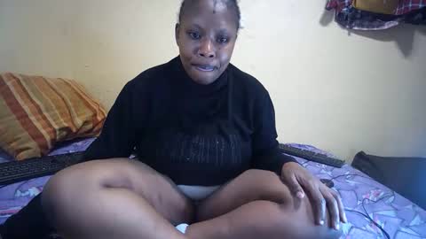 Snapshot of thick_sweet_ass chatting on October 4, 9:37 am thick_sweet_ass online show from October 4, 9:37 am