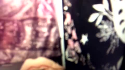 Snapshot of thickgingergoddess chatting on October 20, 3:42 am Ariel online show from October 20, 3:42 am