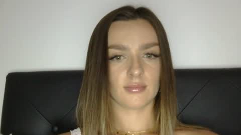 thisgirl_x online show from July 27, 11:02 pm