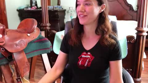 ThornburyRose online show from February 9, 7:27 pm