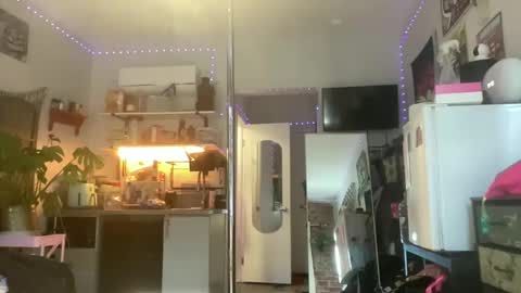 throatyygoat online show from October 4, 6:45 pm