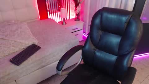 LIA online show from February 6, 12:08 pm