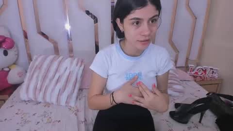 Snapshot of tifany_chill chatting on September 29, 7:19 pm online show from September 29, 7:19 pm