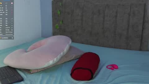 Estefana Ramrez online show from October 29, 8:00 pm