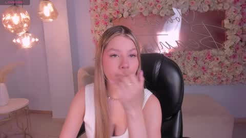 Tiffanny Sins online show from May 19, 3:46 am