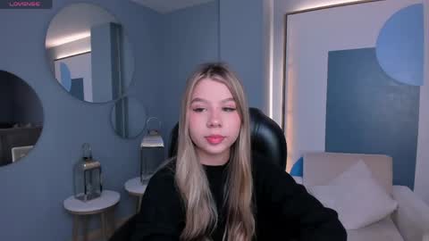 Tiffanny Sins online show from May 12, 3:26 am