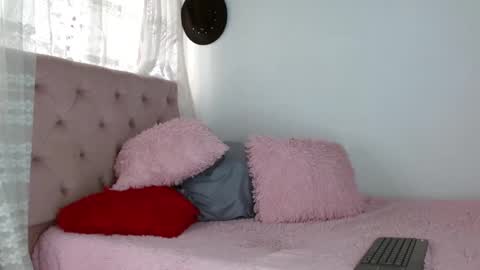 Tifanny online show from January 20, 2:14 pm