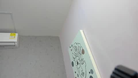 tiffany_mendez online show from September 24, 12:04 pm