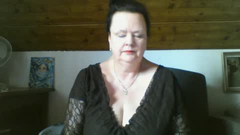 TiffanyMature online show from April 7, 7:10 am