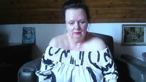 TiffanyMature online show from May 20, 3:31 pm