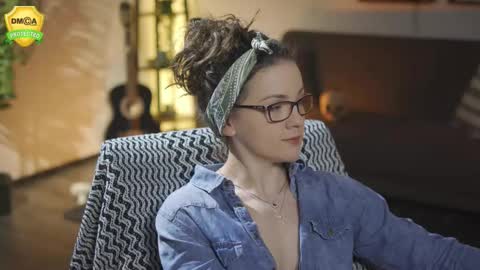 tiffanyriox online show from March 19, 12:48 am