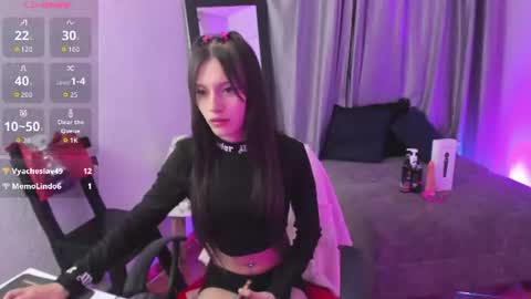 tiinajonus_ online show from July 9, 8:06 am