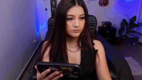 Tila Tequila online show from November 2, 10:13 pm