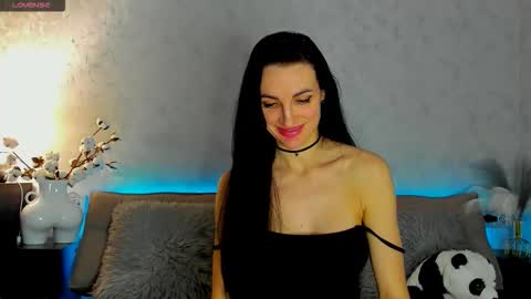 Tina online show from March 1, 8:08 pm