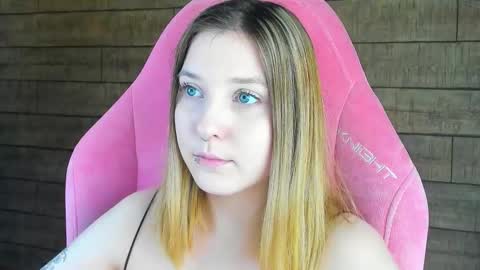 TinaBurton online show from March 18, 5:07 pm