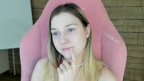 TinaBurton online show from July 15, 5:17 pm
