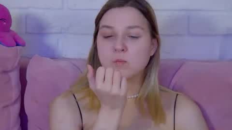 TinaBurton online show from July 16, 5:39 pm