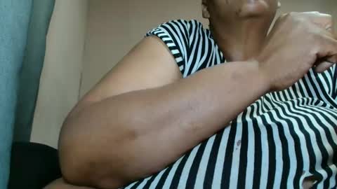 tinagiant online show from November 21, 6:04 am