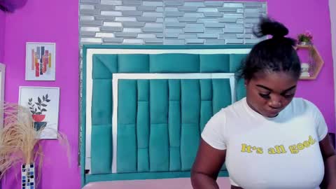 Snapshot of tinajones20 chatting on October 7, 1:26 pm Tina online show from October 7, 1:26 pm