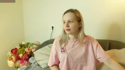 tinasiner online show from November 17, 3:57 pm