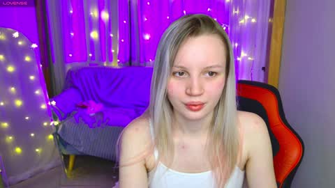 Snapshot of tinasiner chatting on January 1, 1:48 pm tinasiner online show from January 1, 1:48 pm