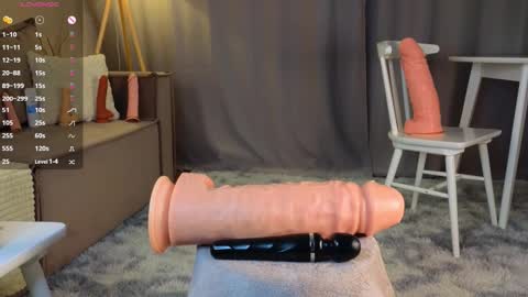 Annie online show from March 7, 9:55 pm