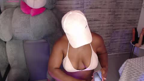 Tinna Goddess online show from April 4, 11:31 am