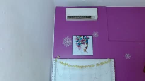 tiny_sexy_ebony online show from December 18, 3:33 pm